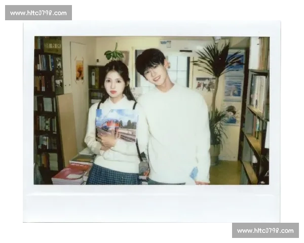 “保持苹果肌扁平！” 全伊伦鹤男甜剧名场面太上头