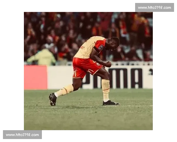 丹索盛赞攻防双绝：热刺 3-0 横扫埃弗顿